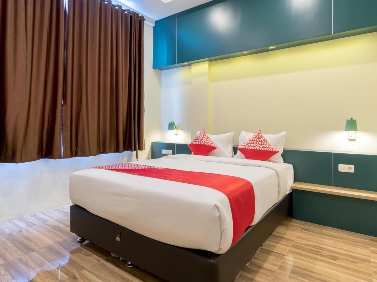 Oyo 727 Merlion Hotel Medan Eksteriør billede