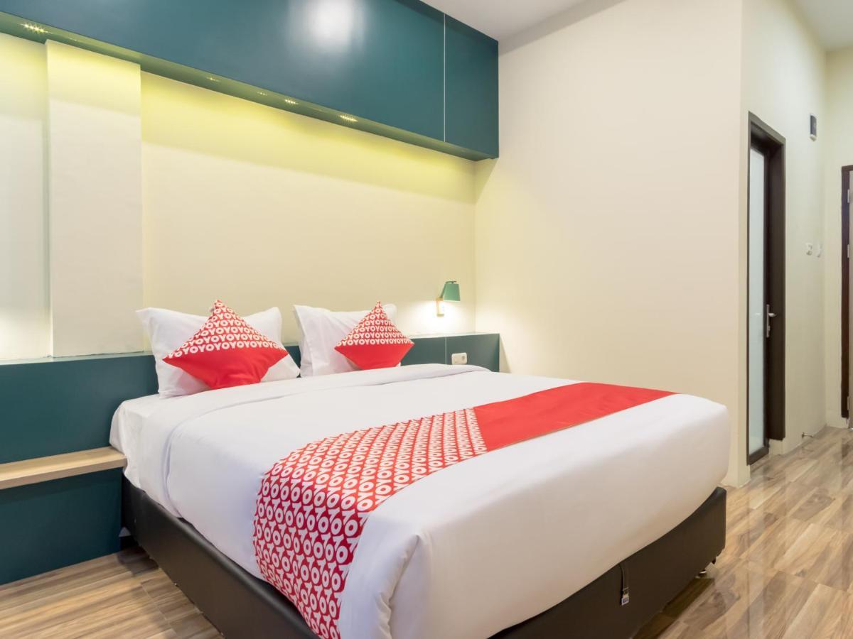 Oyo 727 Merlion Hotel Medan Eksteriør billede