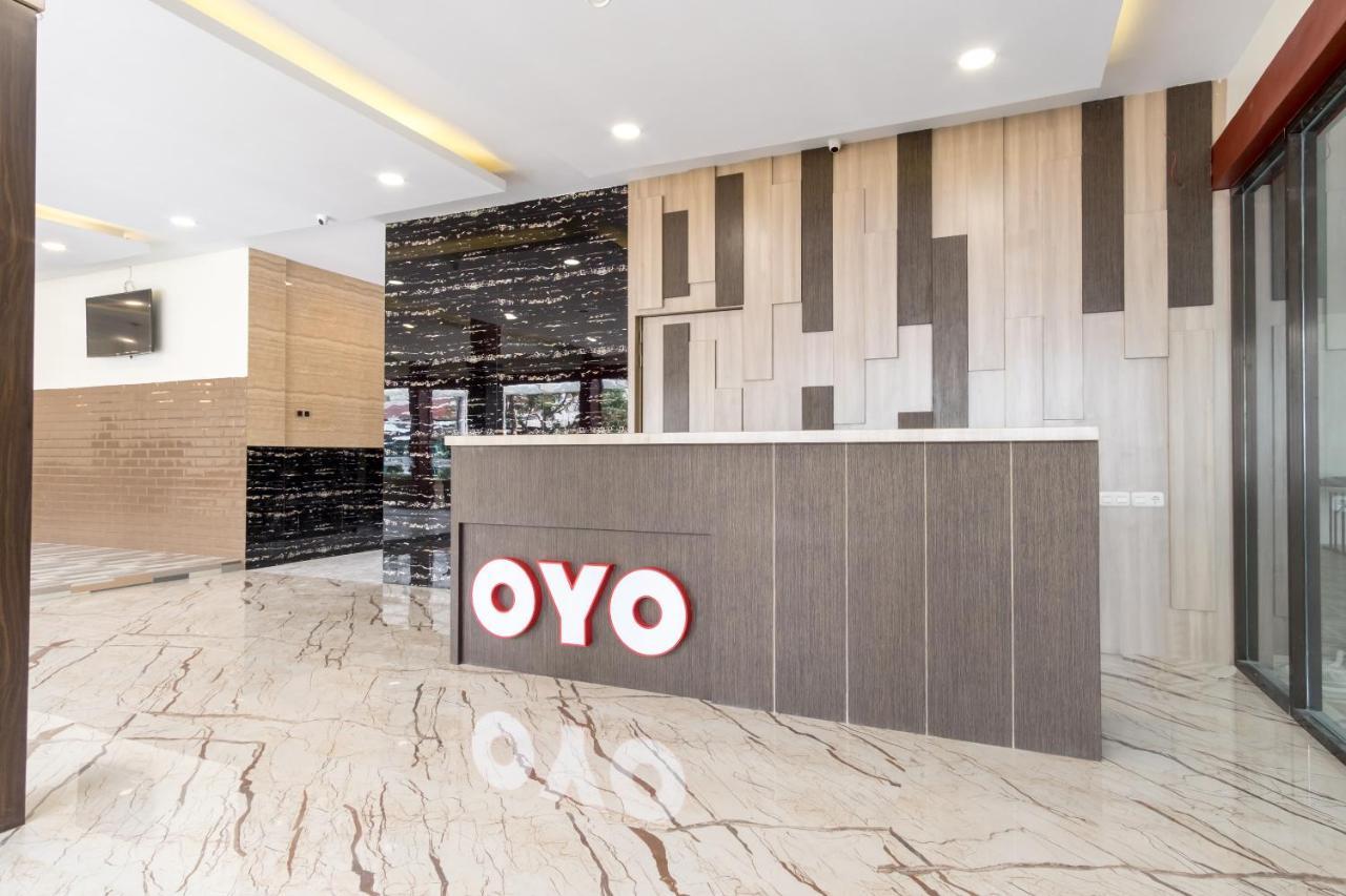 Oyo 727 Merlion Hotel Medan Eksteriør billede