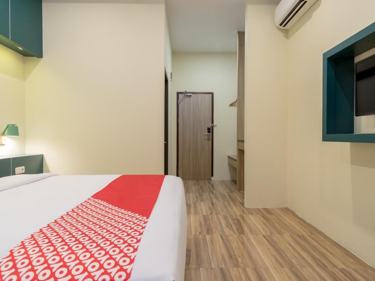 Oyo 727 Merlion Hotel Medan Eksteriør billede
