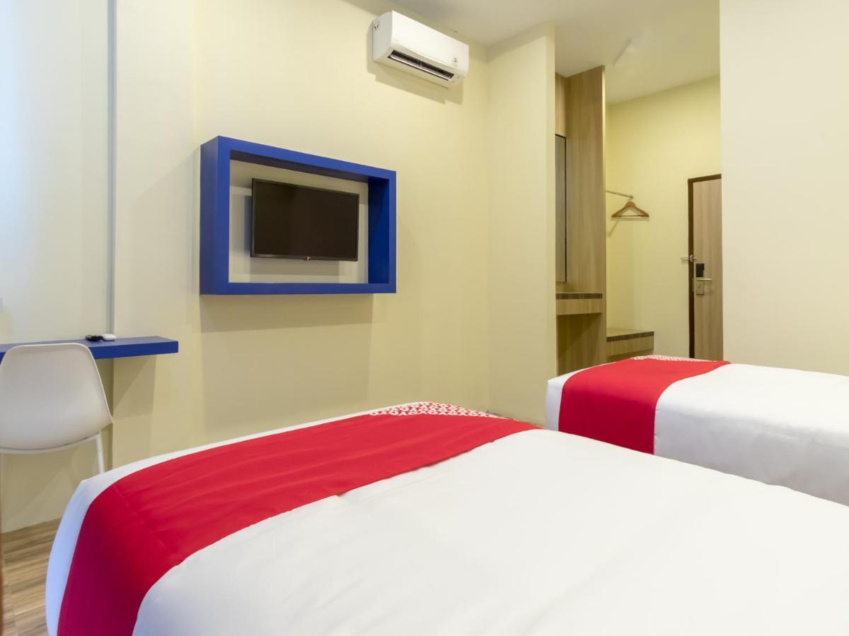 Oyo 727 Merlion Hotel Medan Eksteriør billede